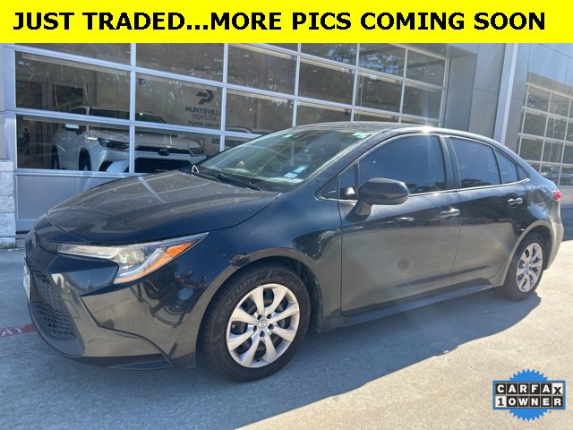 2021 Toyota Corolla LE's photo