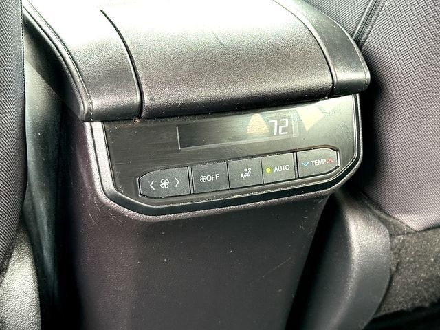 2024 Toyota Highlander LE - Photo 21