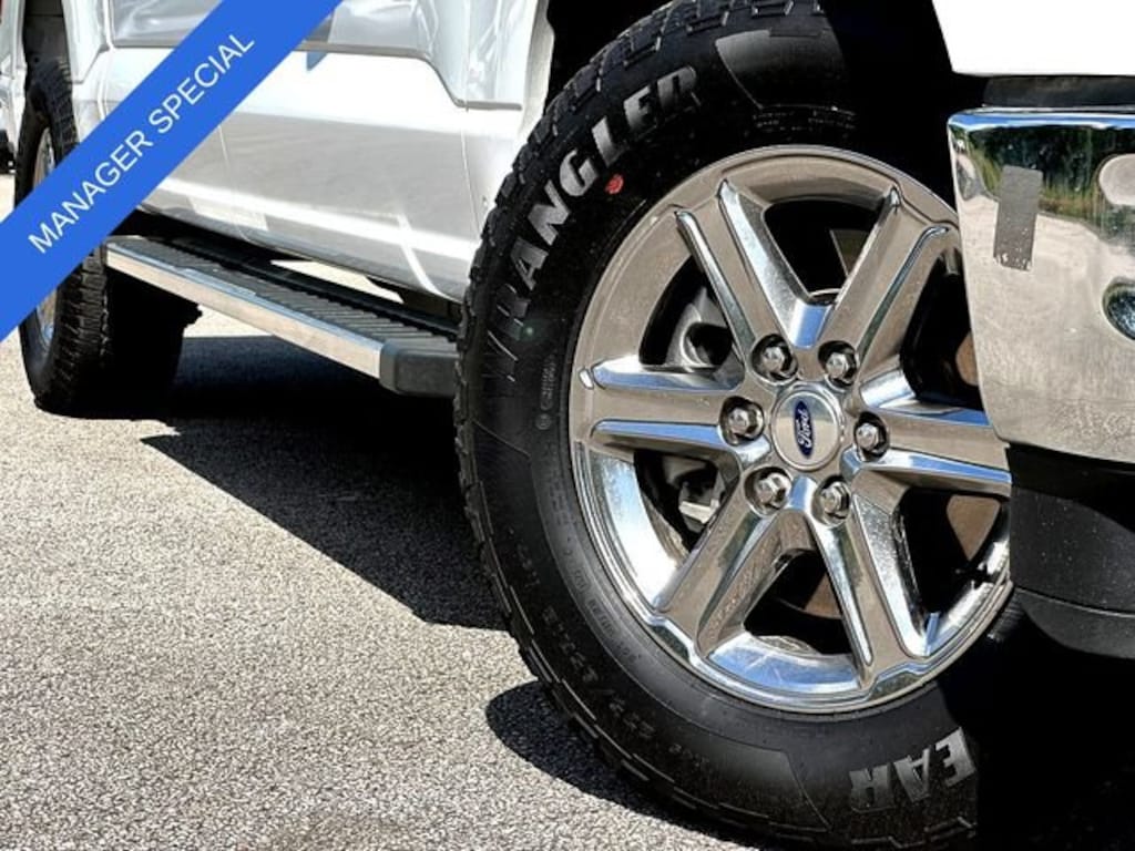 Used 2025 Ford F-150 XLT Truck SuperCrew Cab