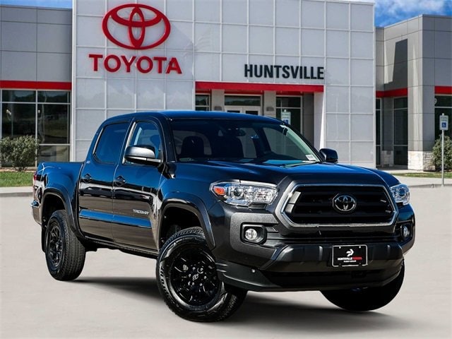 2022 Toyota Tacoma SR5's photo