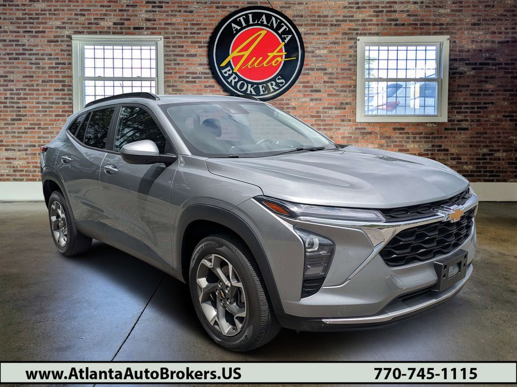 2024 Chevrolet Trax LT's photo