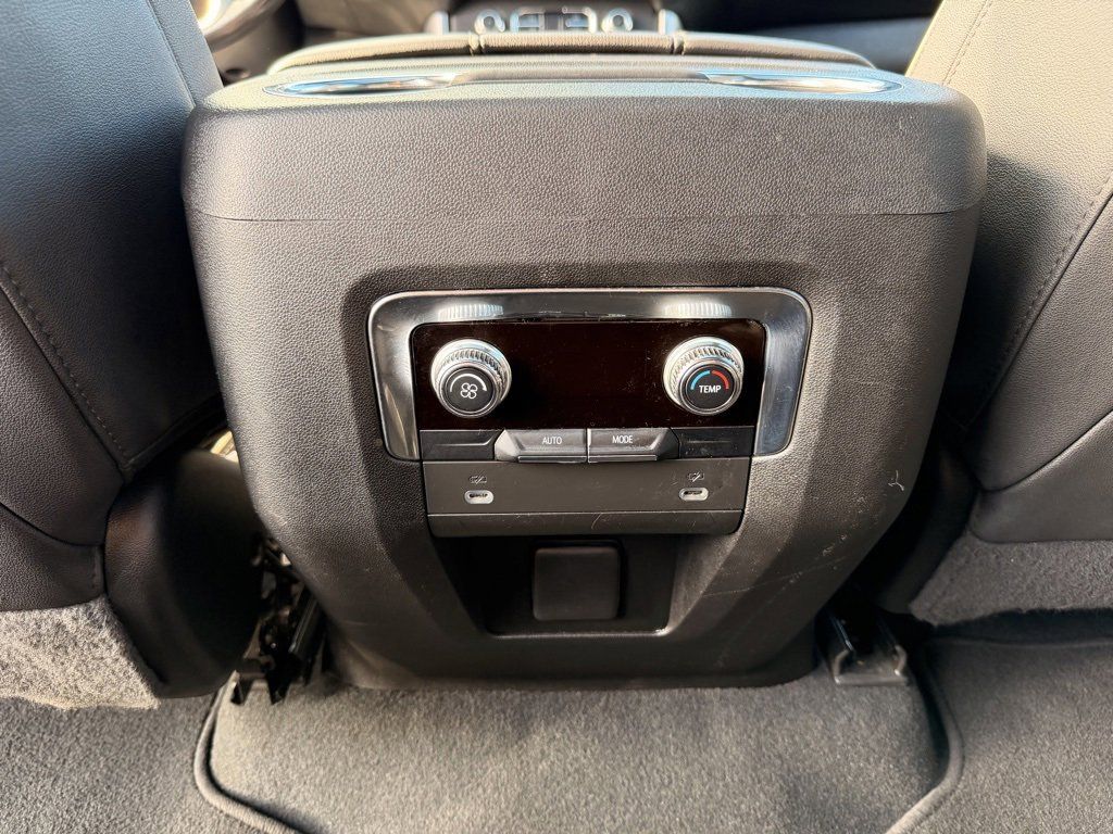 2023 GMC Yukon XL SLT - Photo 30