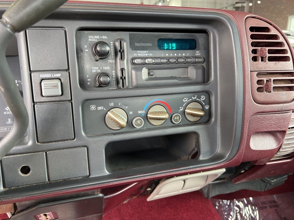 1995 Chevrolet Silverado 3500HD photo 3