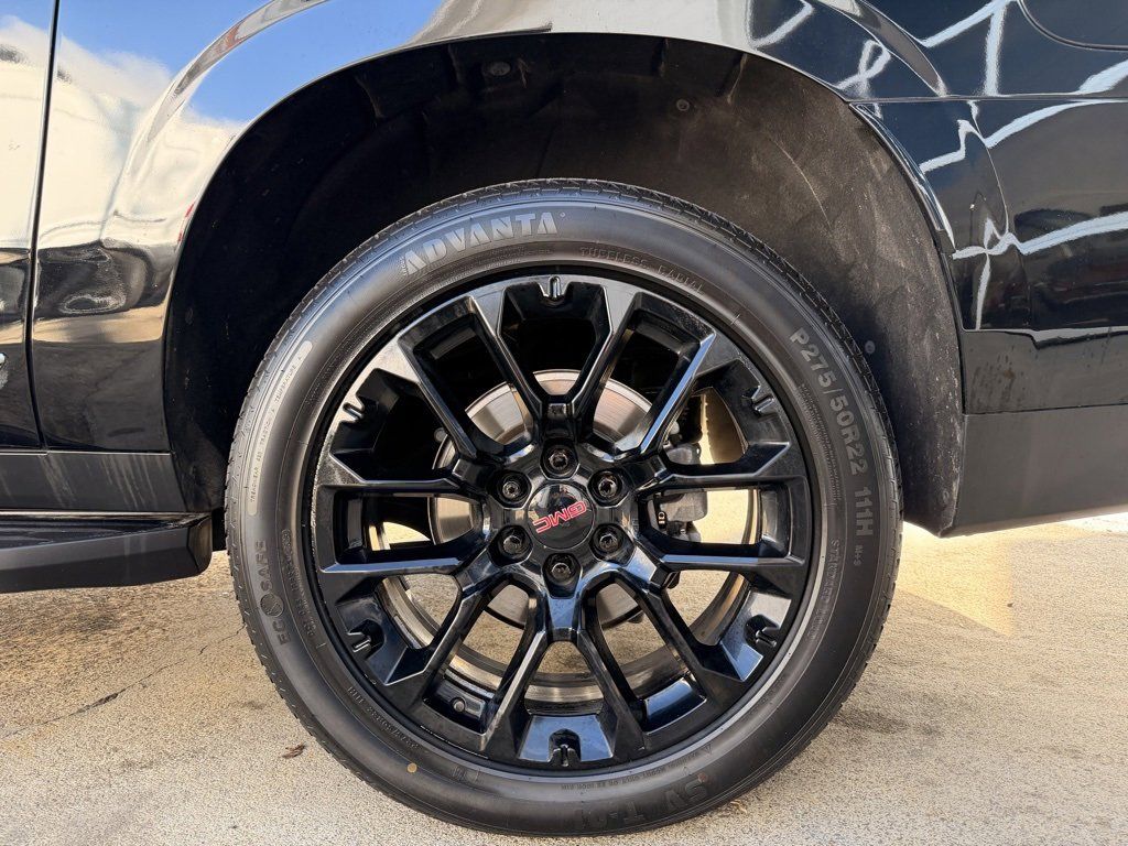 2023 GMC Yukon XL SLT - Photo 7