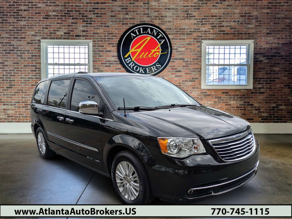 2013 Chrysler Town & Country Limited