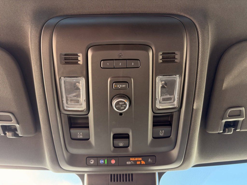 2023 GMC Yukon XL SLT - Photo 23