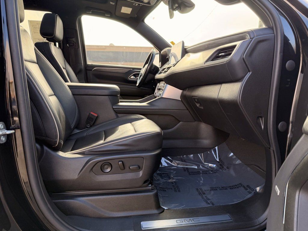 2023 GMC Yukon XL SLT - Photo 12