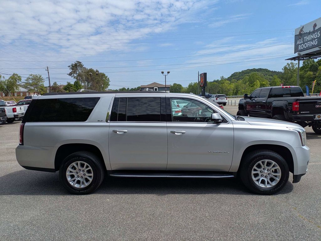 2019 GMC Yukon XL SLT - Photo 3