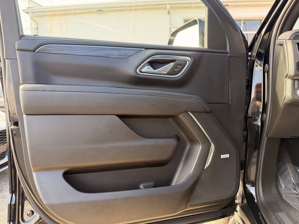 2023 GMC Yukon XL SLT - Photo 13