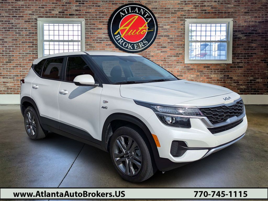 2023 Kia Seltos 2.0 LX AWD's photo