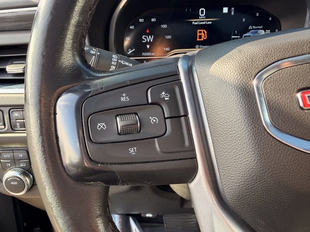2023 GMC Yukon XL SLT - Photo 18