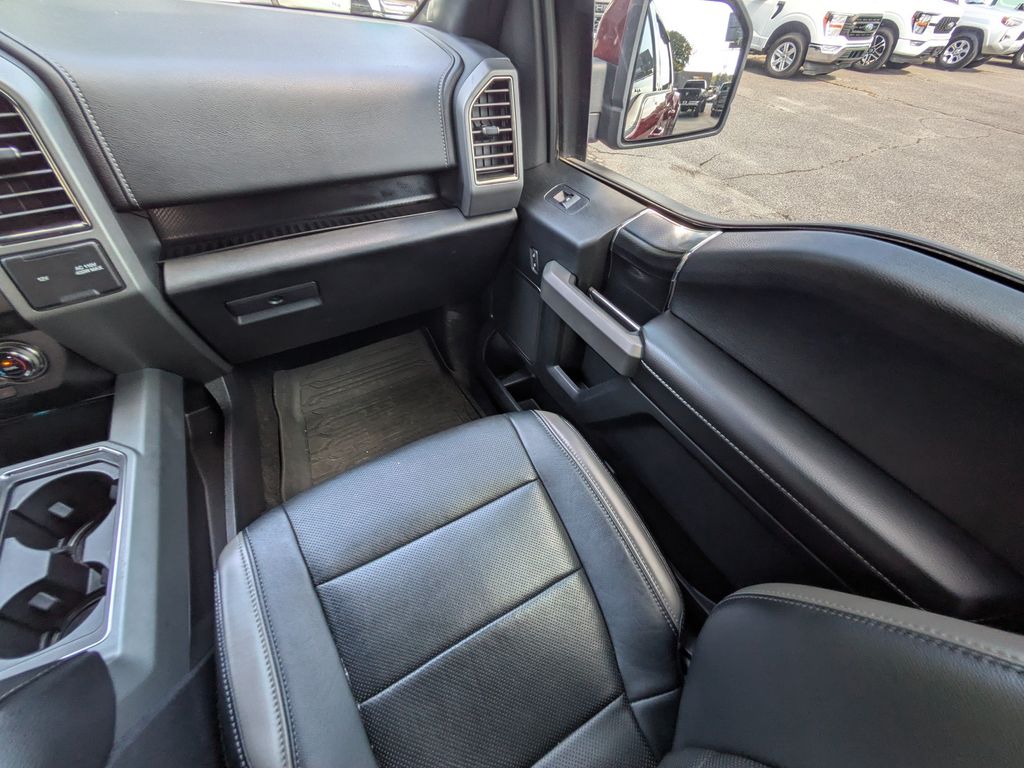 2018 Ford F-150 Raptor - Photo 16
