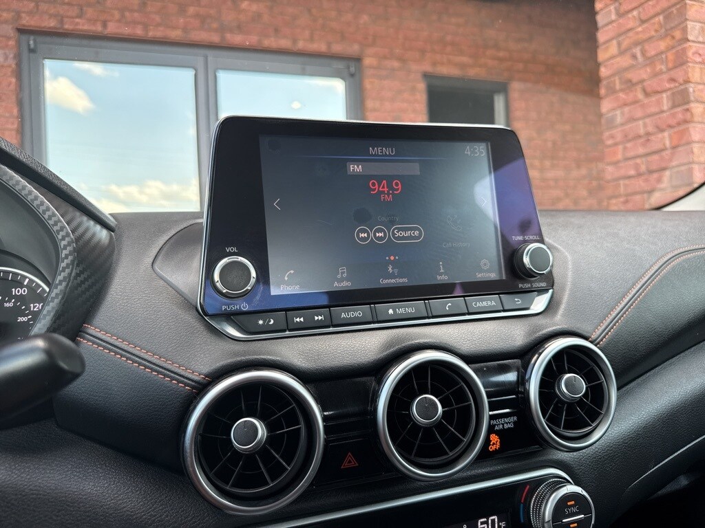 2020 Nissan Sentra SR photo 2