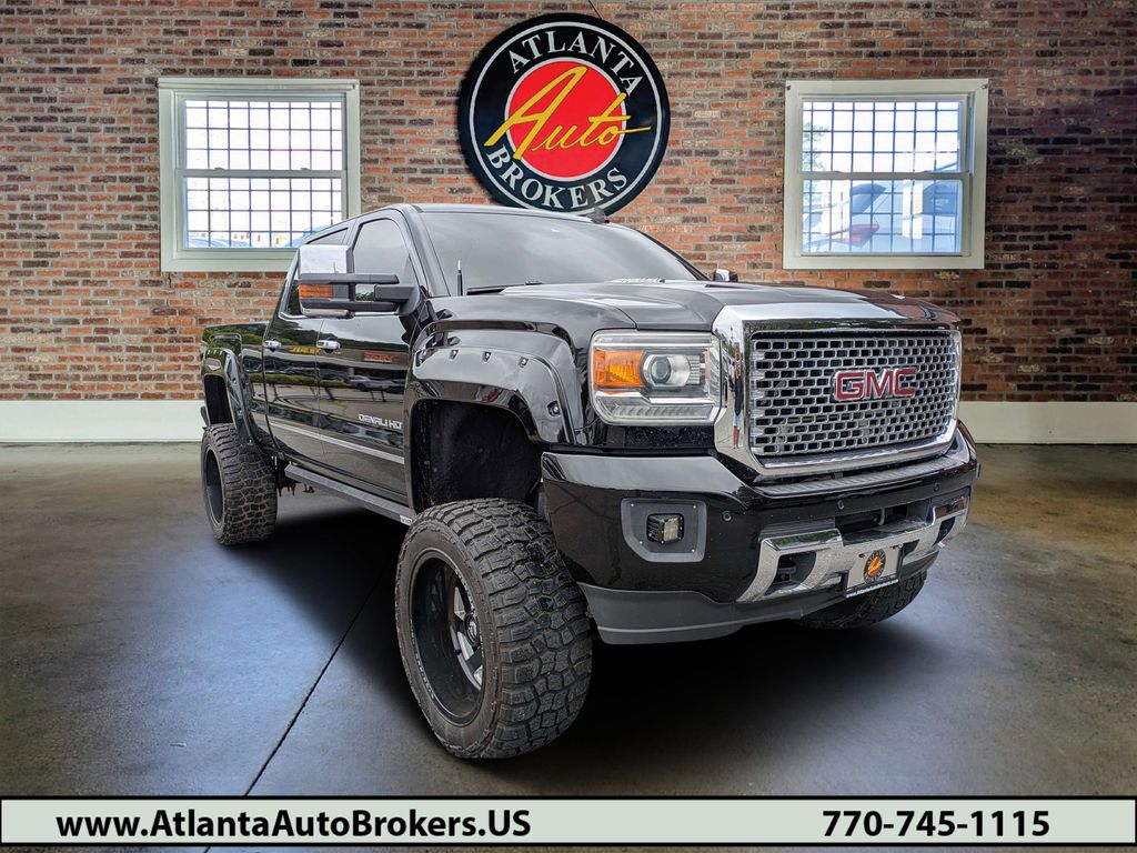 2016 GMC Sierra 4WD Crew Cab Standard Box Denali's photo
