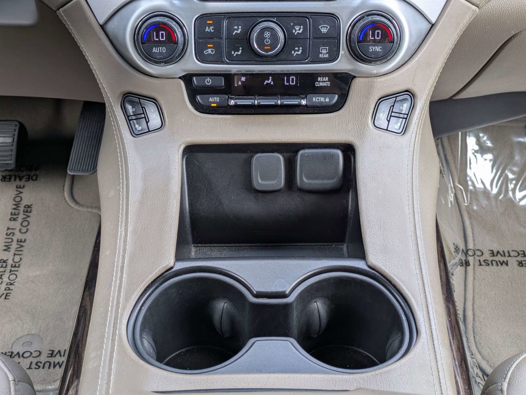 2019 GMC Yukon XL SLT - Photo 18