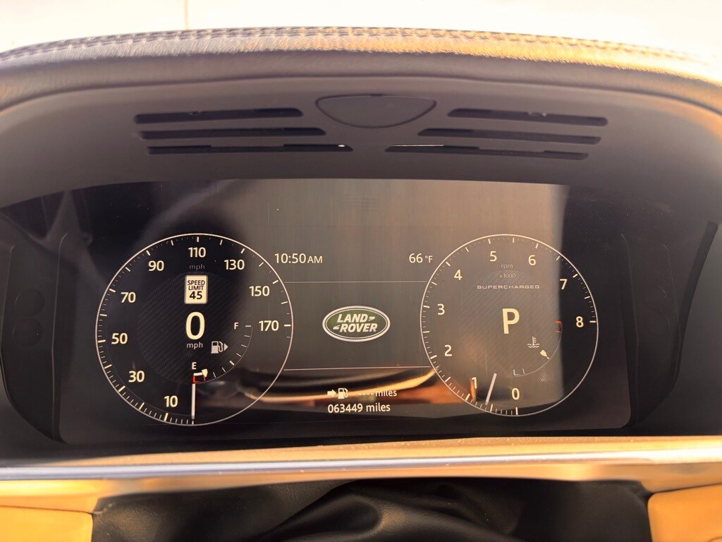 2017 Land Rover Range Rover photo 2