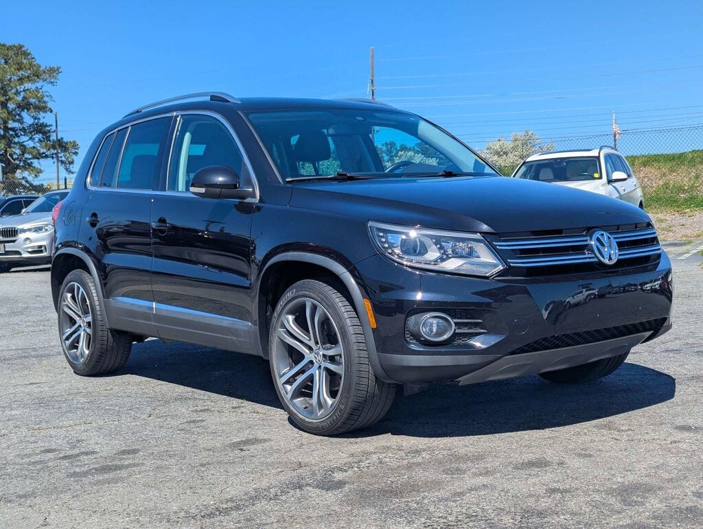 Used 2017 Volkswagen Tiguan 2.0T SEL SUV