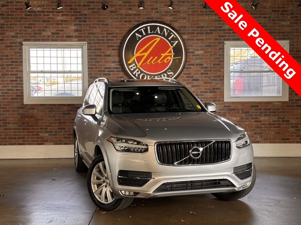 2016 Volvo XC90 Momentum's photo