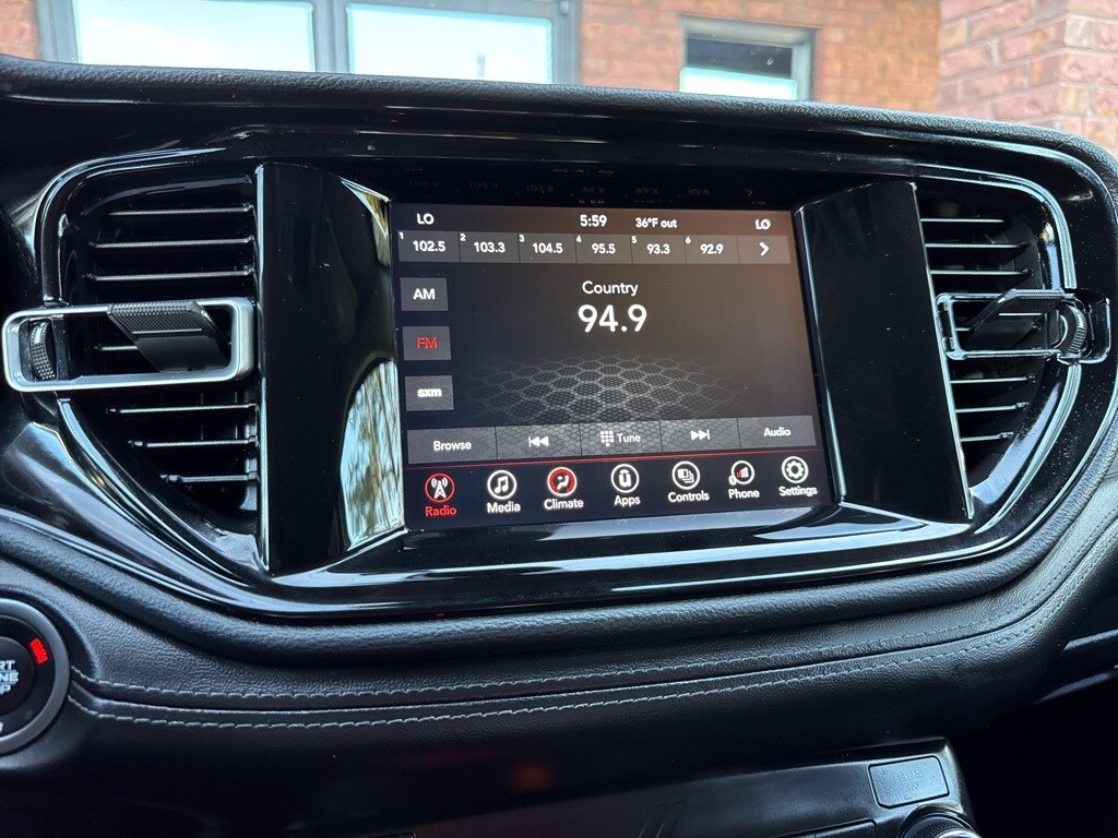 2021 Dodge Durango SXT photo 2