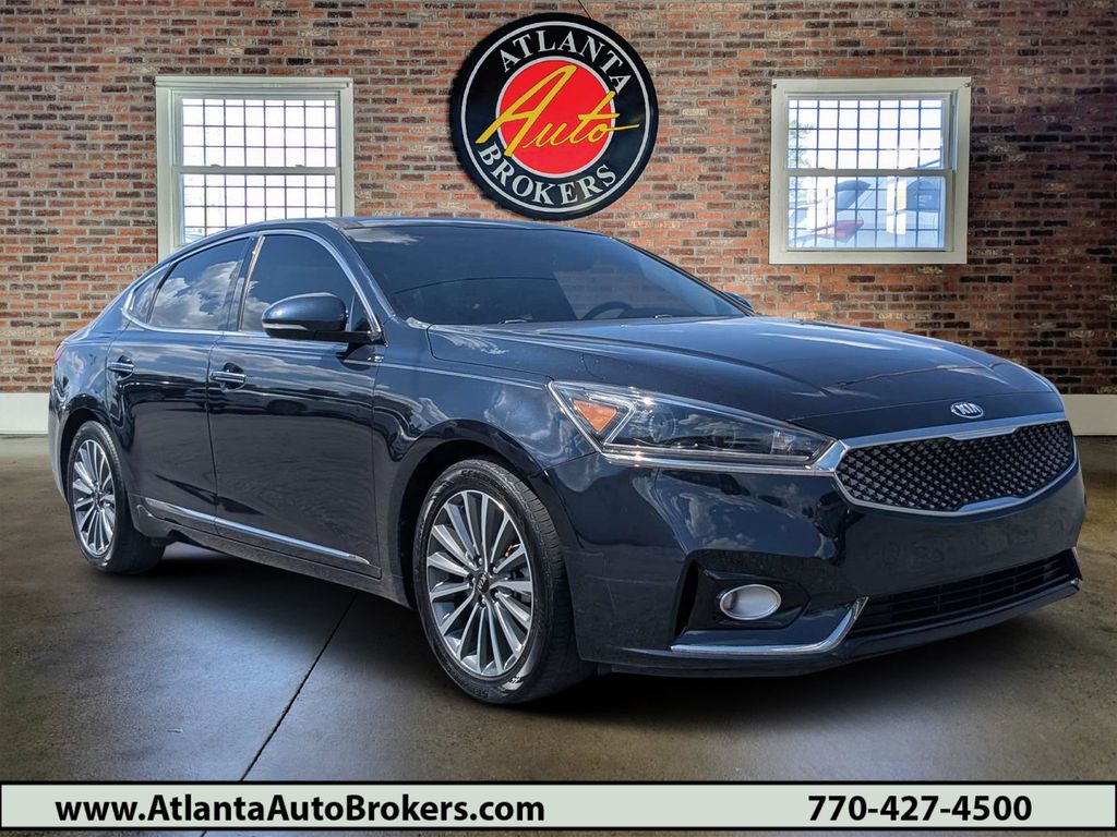 2017 Kia Cadenza Premium's photo