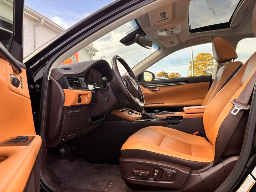 Used 2017 Lexus ES 350 Sedan