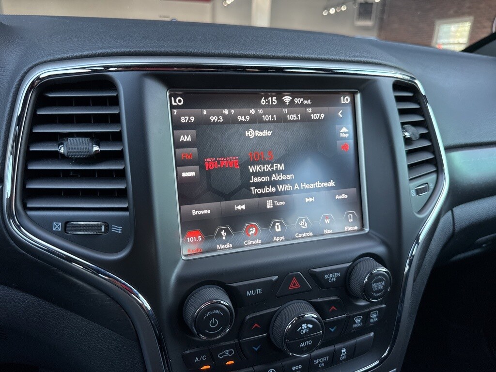 2018 Jeep Grand Cherokee Altitude photo 3