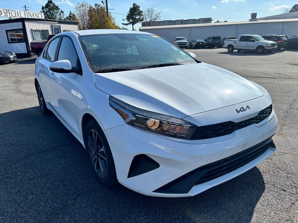 2024 Kia Forte LXS's photo