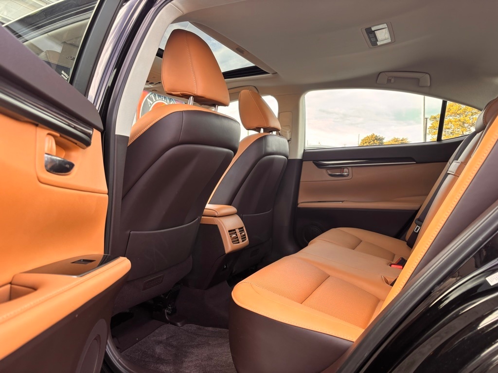 Used 2017 Lexus ES 350 Sedan