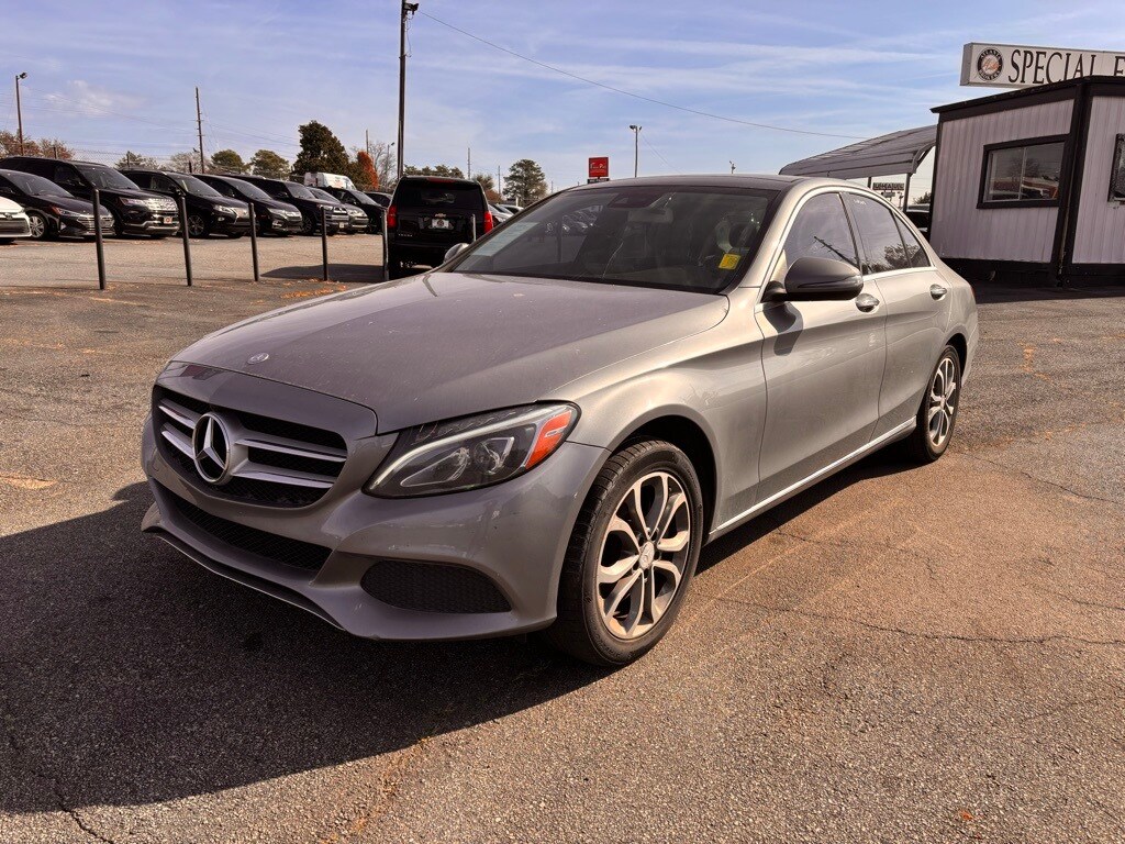 2016 Mercedes Benz C 300 Sedan photo 4