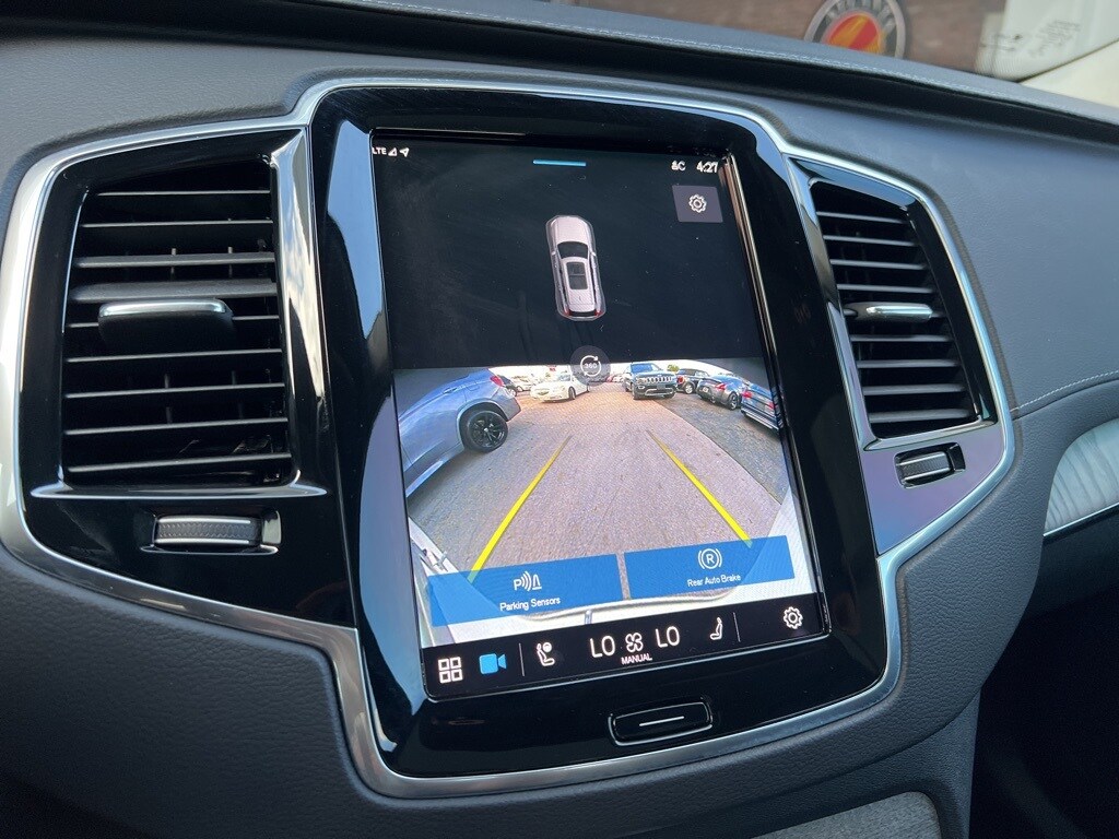 2023 Volvo XC90 Ultimate photo 4