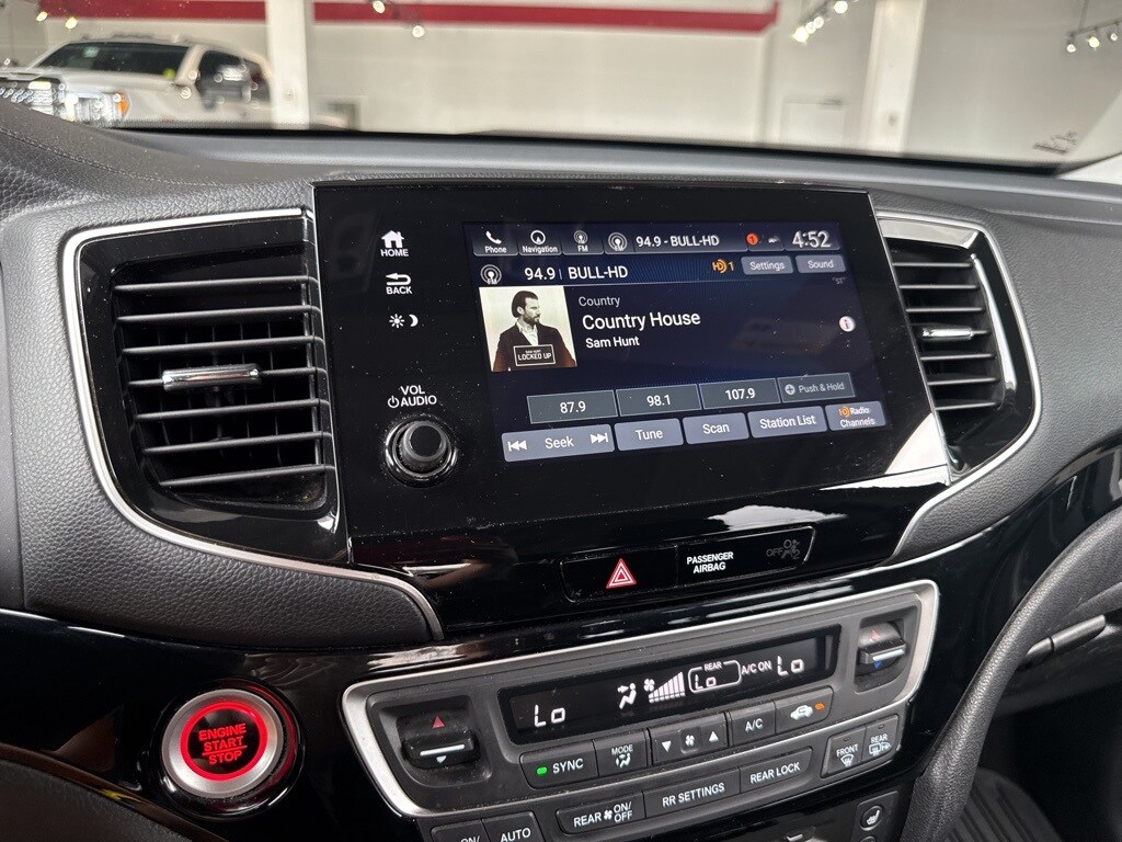 2019 Honda Pilot Elite photo 3