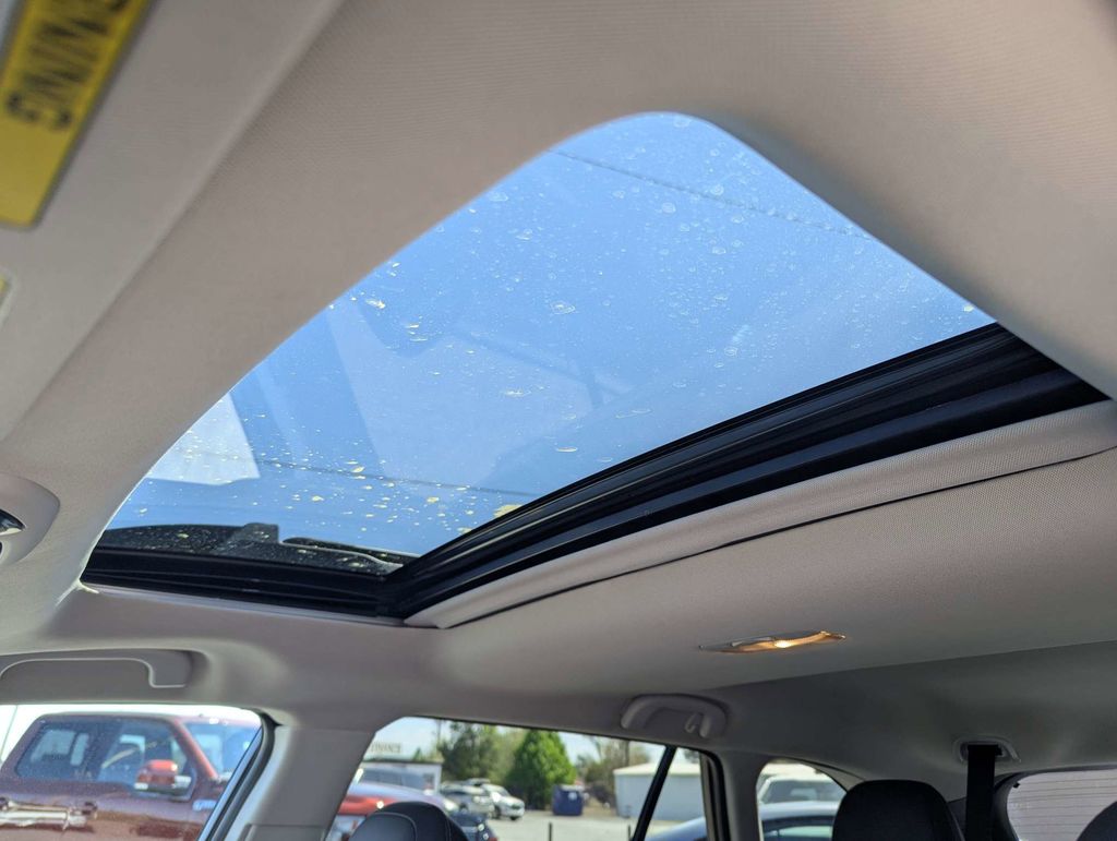 2021 Subaru Outback Limited - Photo 19