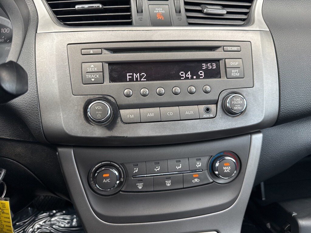 2014 Nissan Sentra SV photo 3