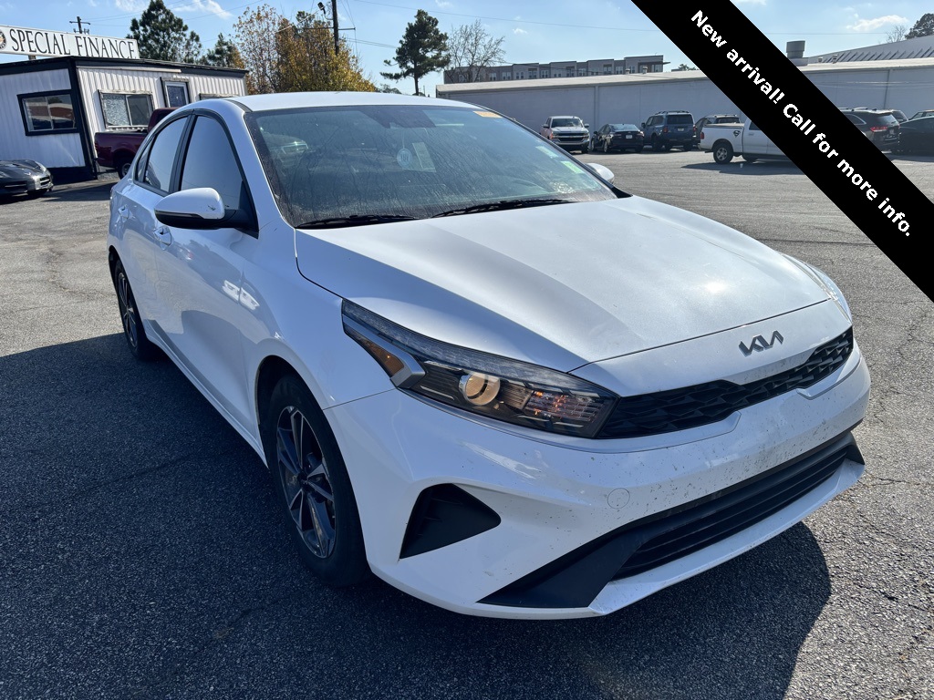 2024 Kia Forte LXS's photo