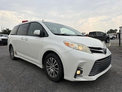 used 2019 Toyota Sienna XLE Van for sale in atlanta