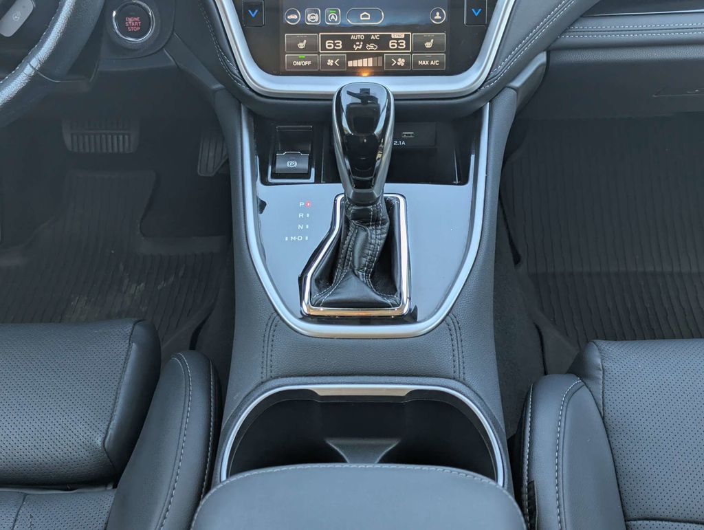 2021 Subaru Outback Limited - Photo 17