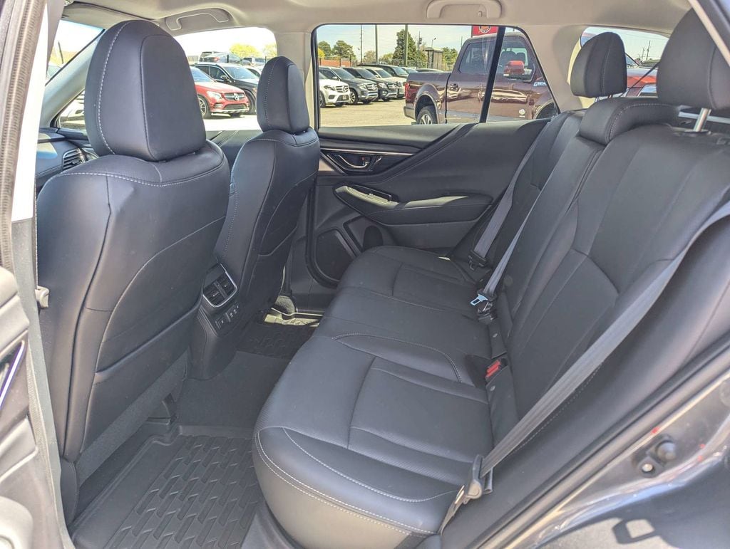 2021 Subaru Outback Limited - Photo 12