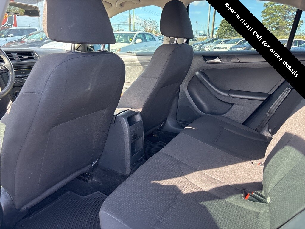 2015 Volkswagen Jetta 2.0 S photo 4