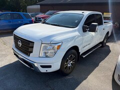 used 2020 Nissan Titan SV Truck Crew Cab for sale in atlanta