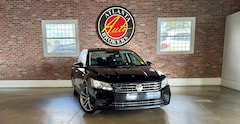 used 2018 Volkswagen Passat 2.0T R-Line Sedan for sale in atlanta