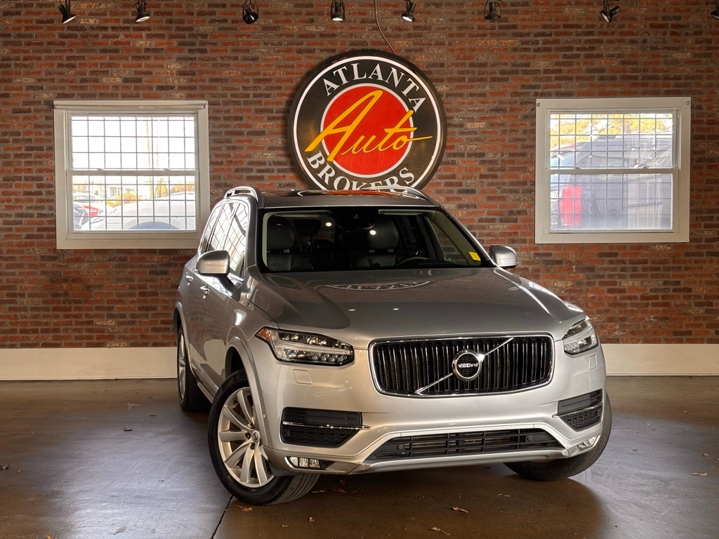 2016 Volvo XC90 Momentum's photo