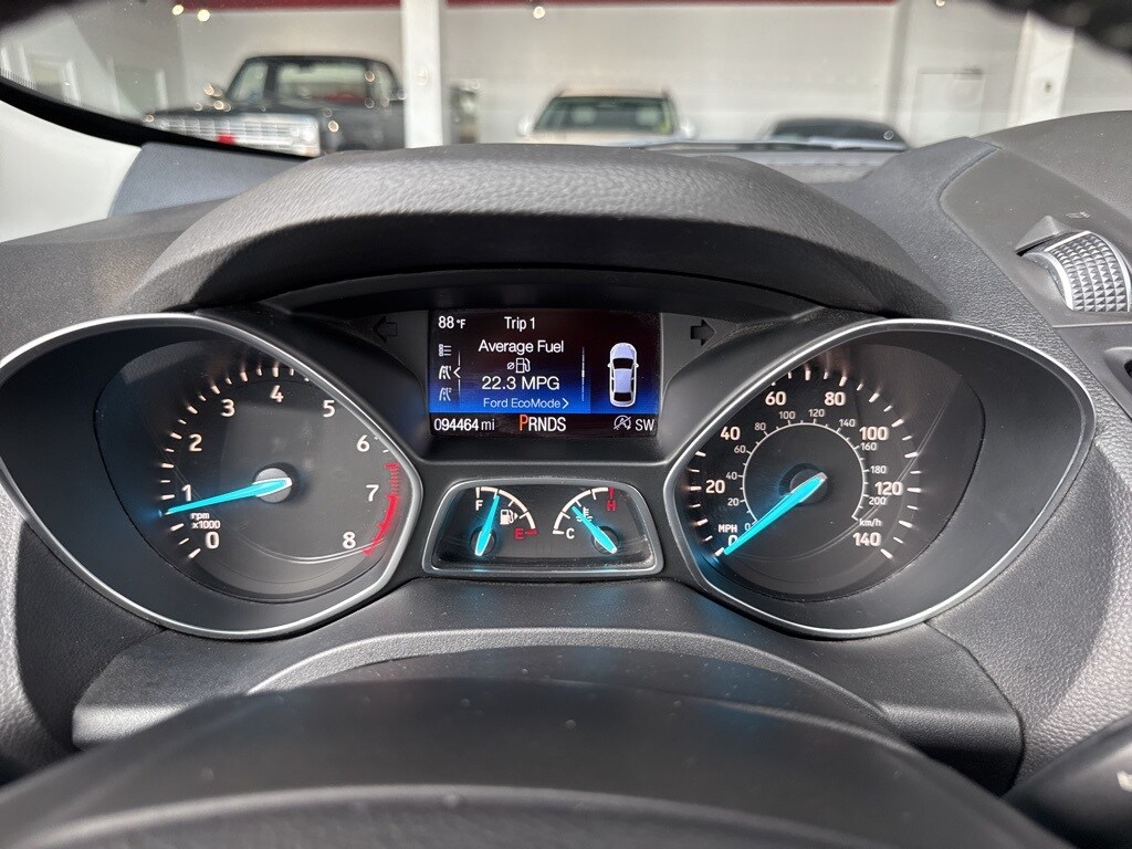 2018 Ford Escape SEL photo 2