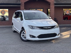 used 2017 Chrysler Pacifica Touring L Plus Van for sale in atlanta
