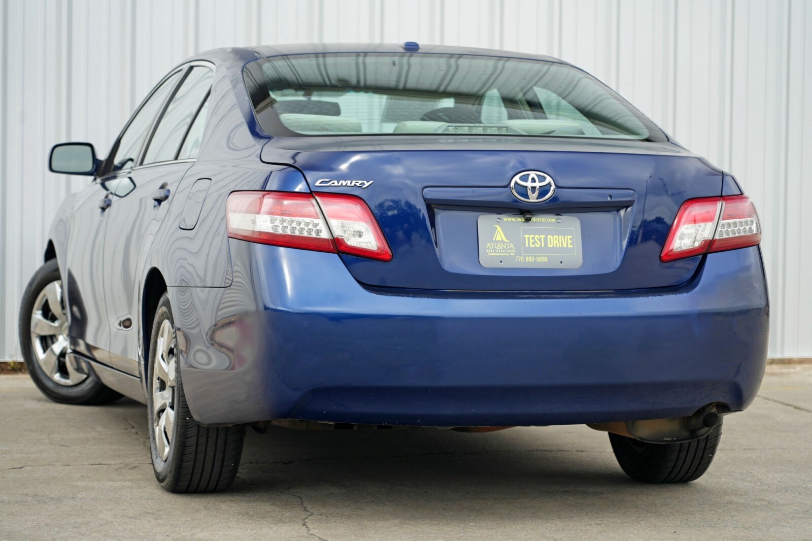 2010 Toyota Camry photo 2
