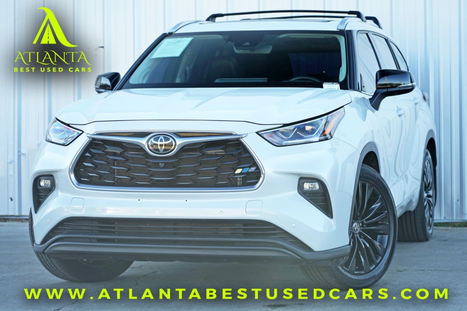 2022 Toyota Highlander Platinum's photo