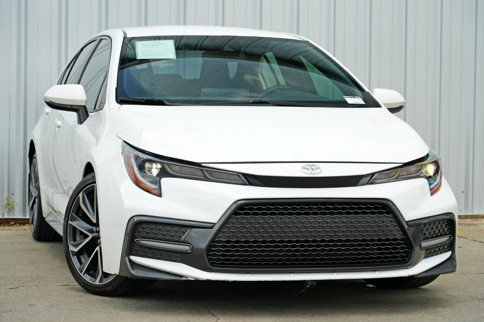 2020 Toyota Corolla SE photo 2