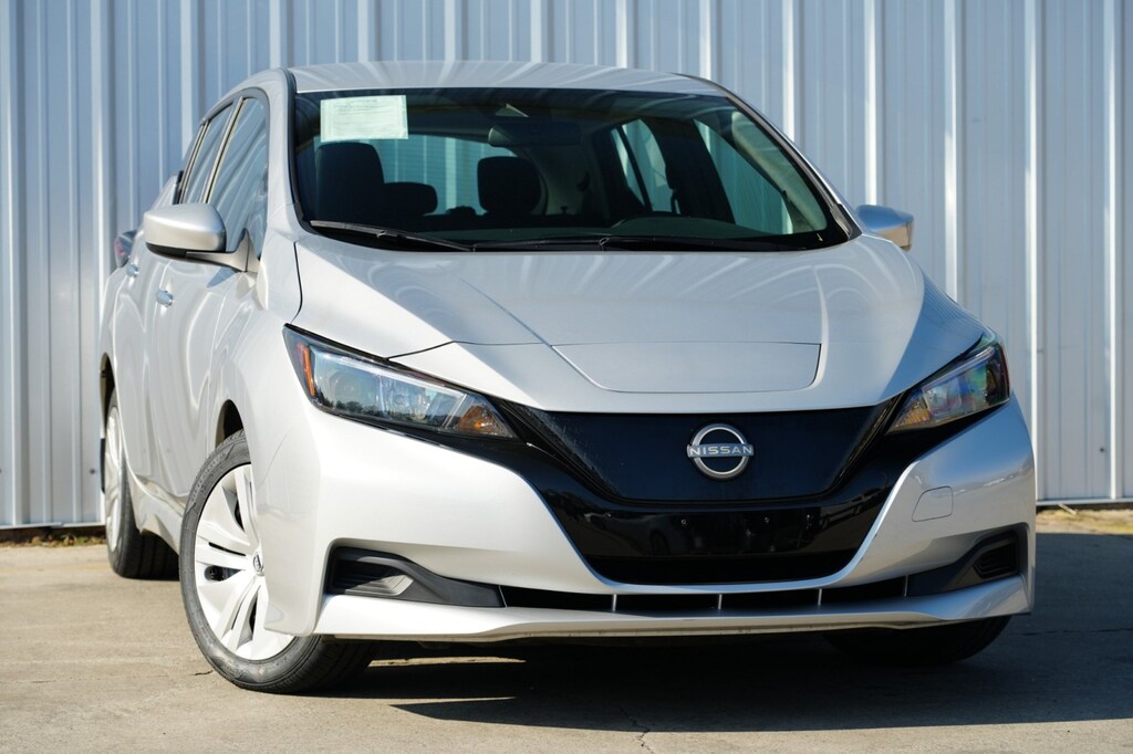 Used 2023 Nissan LEAF S Hatchback