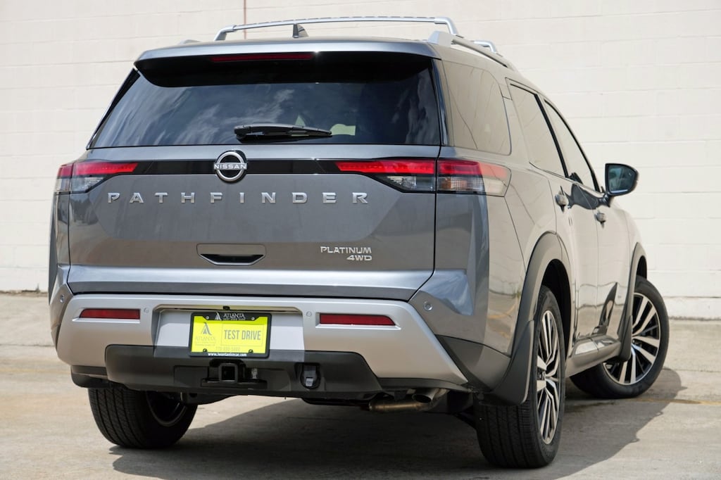 Used 2025 Nissan Pathfinder Platinum SUV