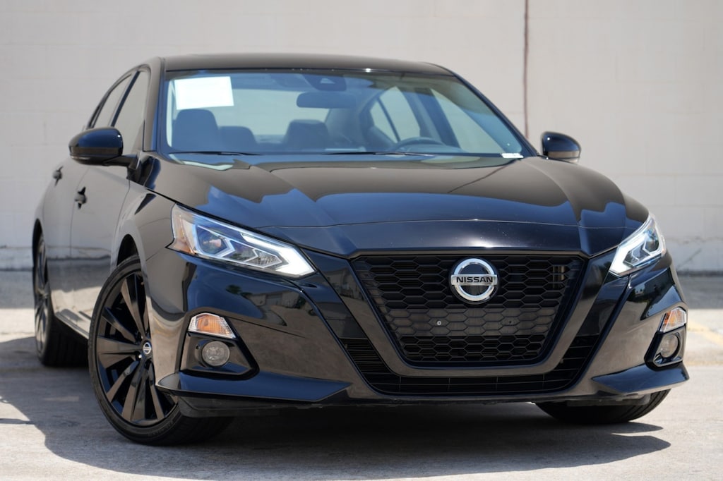 Used 2022 Nissan Altima 2.5 SR w/ Midnight Edition Package Sedan