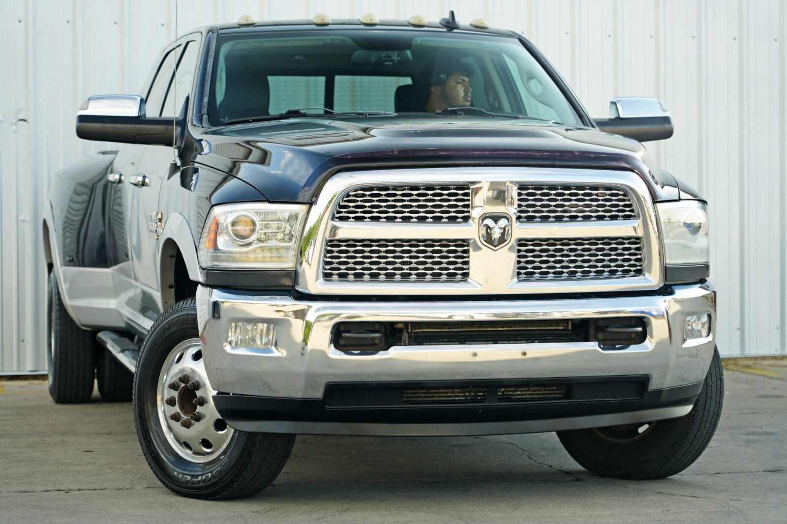 2015 Ram 3500 Laramie photo 2